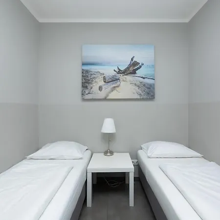 House Victoria's Village By Renters Appartamento *