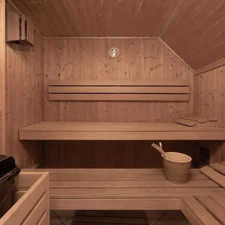 Appartamento House Victoria's Village By Renters Kolczewo