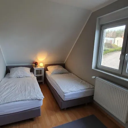 Appartamento House Victoria's Village By Renters Kolczewo